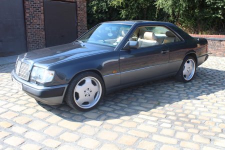 MERCEDES-BENZ 300 3.0 CE-24 2dr