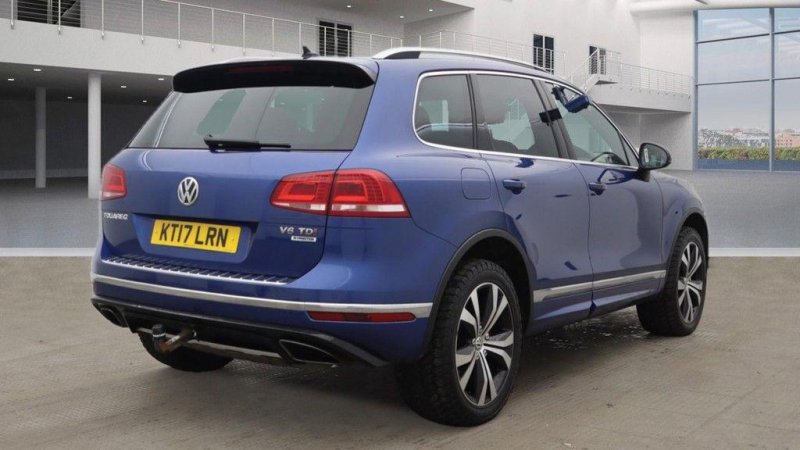 VOLKSWAGEN TOUAREG