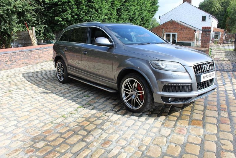 AUDI Q7