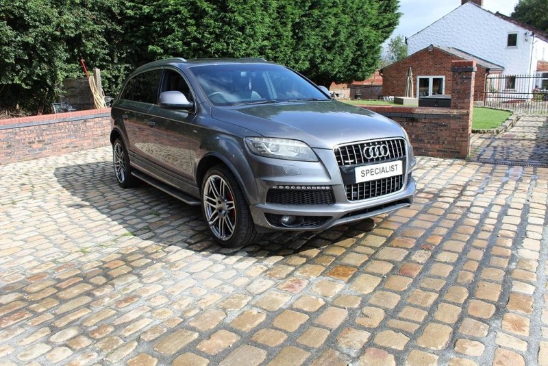 AUDI Q7